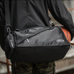 Light rider mens sports shoulder diagonal bag travel bag fitness bag mens casual football training bag female 643 black dry&wet separation