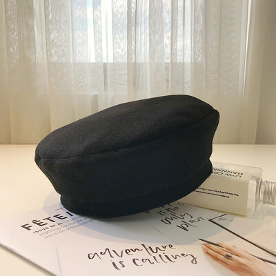 Black beret womens autumn&winter solid color chic Korean version of the Japanese painter hat pumpkin bud lei British hat 
Black beret womens autumn&winter solid color chic Korean version of the Japanese painter hat pumpkin bud lei British hat