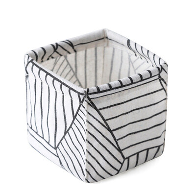 Cotton Linen Foldable Desktop Storage Bag Diamond Stripe Storage Basket Portable Mini Sundries Container Home Storage Organizer
Cotton Linen Foldable Desktop Storage Bag Diamond Stripe Storage Basket Portable Mini Sundries Container Home Storage Organizer