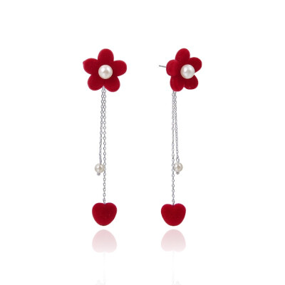 925 sterling silver lovely bead Wool ball long style are very personality&beautiful earrings specially designed for you
925 sterling silver lovely bead Wool ball long style are very personality&beautiful earrings specially designed for you