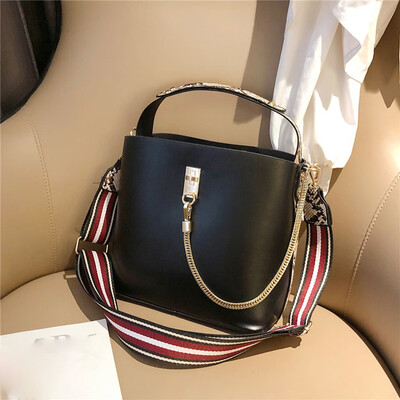 Tailored Women Bag Broadband Personality Messenger Bag Fashion Large Capacity Handbag
Tailored Women Bag Broadband Personality Messenger Bag Fashion Large Capacity Handbag