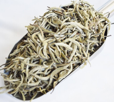 250g 2017 Baihao Yingzhen White Tea Grade Baihaoyinzhen Silver Needle Tea For Weight Loose Chinese Natural Organic food
250g 2017 Baihao Yingzhen White Tea Grade Baihaoyinzhen Silver Needle Tea For Weight Loose Chinese Natural Organic food