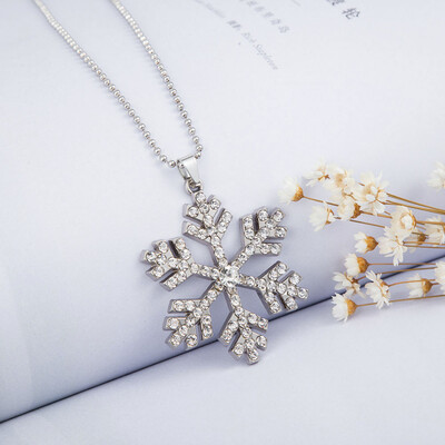 Christmas Ice Snowflake Charm Chain Necklace Pendant Jewelry Women Xmas Gift