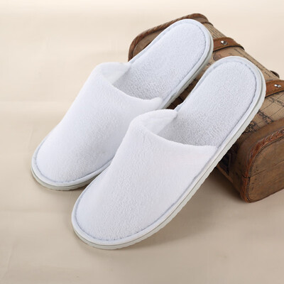 Chic disposable slippers hospitality slippers hotel beauty salon non-slip padded portable floor slippers terry cloth Baotou 5 pairs of code
Chic disposable slippers hospitality slippers hotel beauty salon non-slip padded portable floor slippers terry cloth Baotou 5 pairs of code