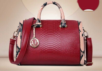 Trend Fashion Serpentine Boston Leather Handbag Trendy Luxe Sac Famous Brand Cheap Woman Snake Bags Female Single Shoulder Bag
Trend Fashion Serpentine Boston Leather Handbag Trendy Luxe Sac Famous Brand Cheap Woman Snake Bags Female Single Shoulder Bag