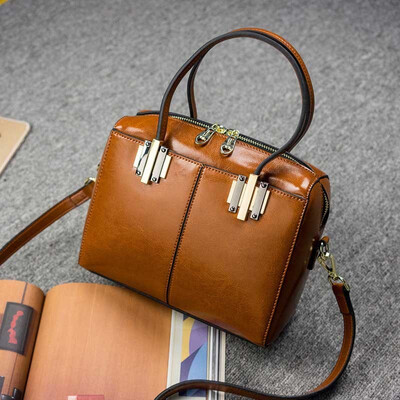LKX Fashion Woman Luxury Genuine Leather Crossbody Designer For Women Portable Ladies Bags Cowhide Single Shoulder Satchel
LKX Fashion Woman Luxury Genuine Leather Crossbody Designer For Women Portable Ladies Bags Cowhide Single Shoulder Satchel