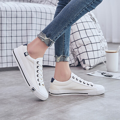 Pull back Warrior classic lace wild men&women couple models solid color low to help casual canvas shoes WXY709T white 39
Pull back Warrior classic lace wild men&women couple models solid color low to help casual canvas shoes WXY709T white 39