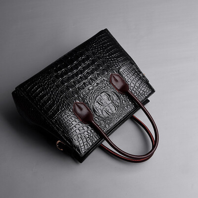 Winter New pattern Europe&America fashion Crocodile pattern Maam Single shoulder Slanting Handbag
Winter New pattern Europe&America fashion Crocodile pattern Maam Single shoulder Slanting Handbag