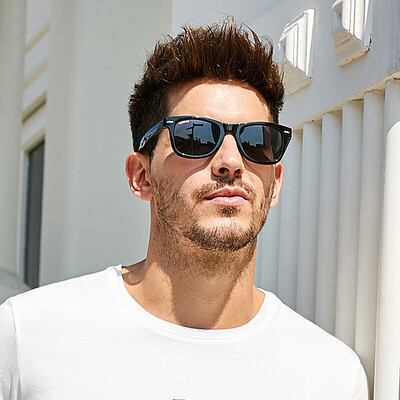 Weigu VEGOOS polarized sunglasses for men&women models trend driving mirror sunglasses glasses 6106 bright black frame gray tablets
Weigu VEGOOS polarized sunglasses for men&women models trend driving mirror sunglasses glasses 6106 bright black frame gray tablets