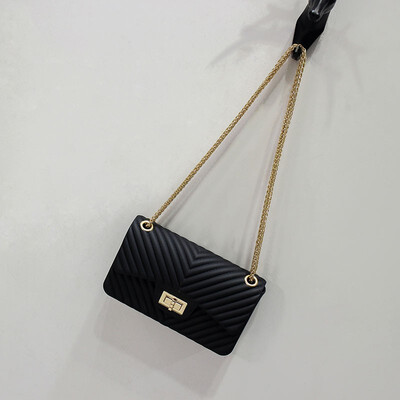 LKX Fashion Trend Small V Style Jelly Handbag Chain Single Shoulder Satchel Bag Women Clutch Feminina Bolsas Mujer Crossbody Bag
LKX Fashion Trend Small V Style Jelly Handbag Chain Single Shoulder Satchel Bag Women Clutch Feminina Bolsas Mujer Crossbody Bag
