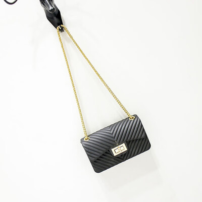 LKX Fashion Trend Small V Style Jelly Handbag Chain Single Shoulder Satchel Bag Women Clutch Feminina Bolsas Mujer Crossbody Bag
LKX Fashion Trend Small V Style Jelly Handbag Chain Single Shoulder Satchel Bag Women Clutch Feminina Bolsas Mujer Crossbody Bag