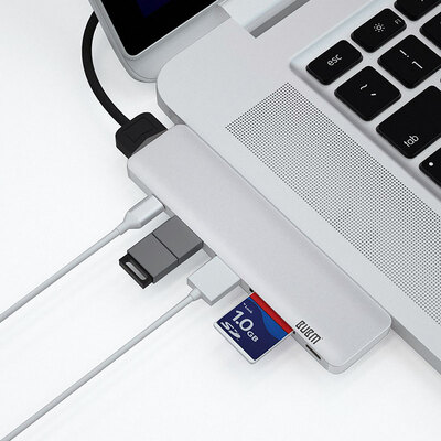 Will be beautiful BUBM Apple laptop macbookpro adapter usb30 cable converter type-c docking station HDMI conversion silver TCH-T01
Will be beautiful BUBM Apple laptop macbookpro adapter usb30 cable converter type-c docking station HDMI conversion silver TCH-T01