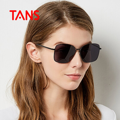 TANS Sanshi sunglasses womens fashion big box transparent HD sunglasses retro driving glasses female 7043 black box gray tablets
TANS Sanshi sunglasses womens fashion big box transparent HD sunglasses retro driving glasses female 7043 black box gray tablets