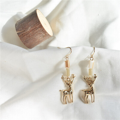 2019 new brand design small animal pendant earrings gold generous simple fashion temperament gift Korean earrings for women
2019 new brand design small animal pendant earrings gold generous simple fashion temperament gift Korean earrings for women