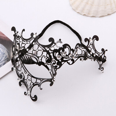 FUNNYBUNNY Masquerade Mask for Women Ultralight Metal Mask Shiny Metal Rhinestone Venetian Pretty Party Evening Prom Ball Mask
FUNNYBUNNY Masquerade Mask for Women Ultralight Metal Mask Shiny Metal Rhinestone Venetian Pretty Party Evening Prom Ball Mask
