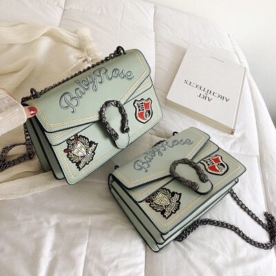 Qiao Bani 2019 new European&American style fashion embroidery badge chain Bacchus bag shoulder diagonal trend handbags
Qiao Bani 2019 new European&American style fashion embroidery badge chain Bacchus bag shoulder diagonal trend handbags
