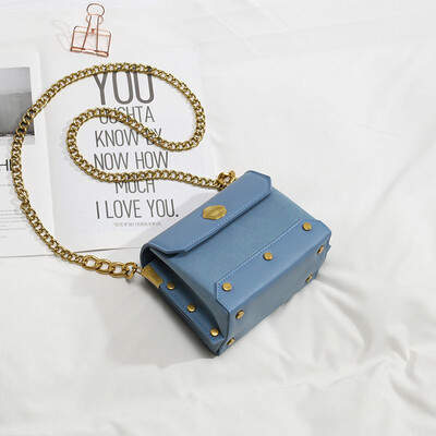 Chic retro chain bag fashion leisure sanding womens bag new 2019 small square bag single shoulder bag oblique satchel bag
Chic retro chain bag fashion leisure sanding womens bag new 2019 small square bag single shoulder bag oblique satchel bag