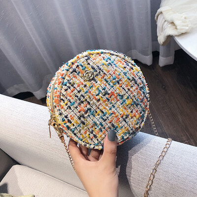 Fashion wild personality small round bag 2019 new simple contrast color woven bag female Sen temperament chain Messenger bag 
Fashion wild personality small round bag 2019 new simple contrast color woven bag female Sen temperament chain Messenger bag