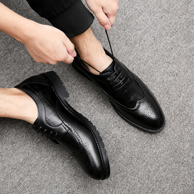 Autumn dress shoes male Korean version of the trend of mens shoes business casual Bullock carved pointed casual shoes wholesale
Autumn dress shoes male Korean version of the trend of mens shoes business casual Bullock carved pointed casual shoes wholesale
