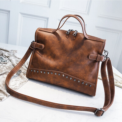 Spring fashion big bag female 2019 new wave Korean version of the wild slung shoulder shoulder portable retro rivet shoulder bag
Spring fashion big bag female 2019 new wave Korean version of the wild slung shoulder shoulder portable retro rivet shoulder bag