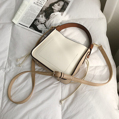 Mori simple bag summer new 2019 Korean version of Joker bucket womens fashion hand bill of lading shoulder Messenger bag
Mori simple bag summer new 2019 Korean version of Joker bucket womens fashion hand bill of lading shoulder Messenger bag