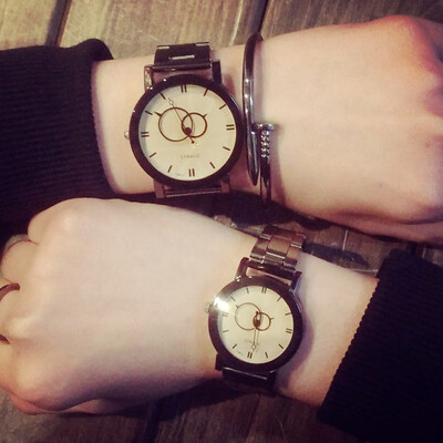Simple waterproof large dial watch student creative Harajuku style couple on quartz watch
Simple waterproof large dial watch student creative Harajuku style couple on quartz watch