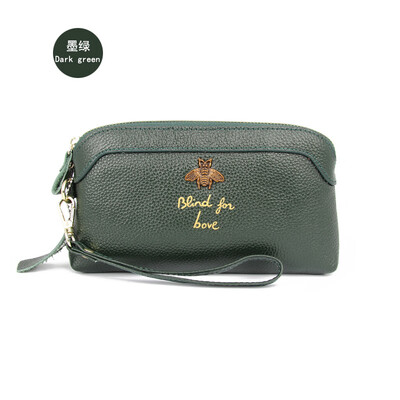 The first layer of cowhide 2019 new ladies leather Europe&America bee bills position shell type clutch bag long wallet
The first layer of cowhide 2019 new ladies leather Europe&America bee bills position shell type clutch bag long wallet