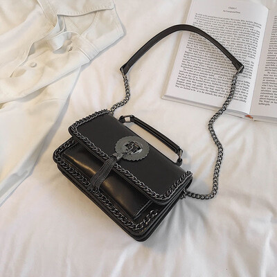 Womens bag fashion retro small square bag elegant temperament European&American style small bag atmosphere wild
Womens bag fashion retro small square bag elegant temperament European&American style small bag atmosphere wild