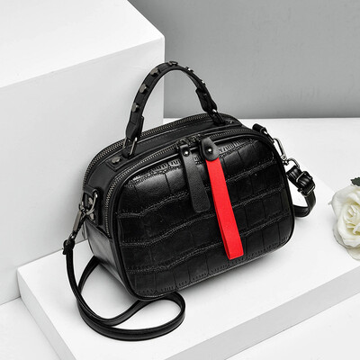 2019 spring&summer new striped shoulder diagonal package Korean fashion casual ladies small square bag
2019 spring&summer new striped shoulder diagonal package Korean fashion casual ladies small square bag