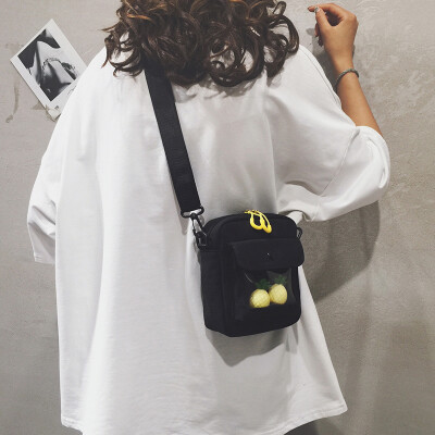 Personality small bag female 2019 new wave Korean version of the wild girl bag Harajuku style student canvas shoulder Messenger bag
Personality small bag female 2019 new wave Korean version of the wild girl bag Harajuku style student canvas shoulder Messenger bag