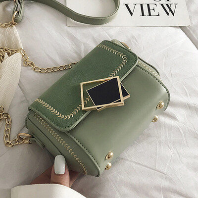 Chic bag 2019 new Korean version of 100 scrub chain small square bag fashion oblique shoulder bag
Chic bag 2019 new Korean version of 100 scrub chain small square bag fashion oblique shoulder bag