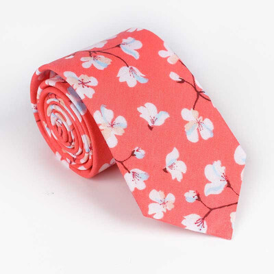Spot generation of men&women with the same Japanese Harajuku style tie Korean version of the lady tie small floral cotton tie male
Spot generation of men&women with the same Japanese Harajuku style tie Korean version of the lady tie small floral cotton tie male