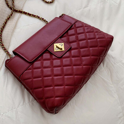 Texture bag women 2019 new Korean version of Joker shoulder bag fashion diamond chain slung tote bag
Texture bag women 2019 new Korean version of Joker shoulder bag fashion diamond chain slung tote bag