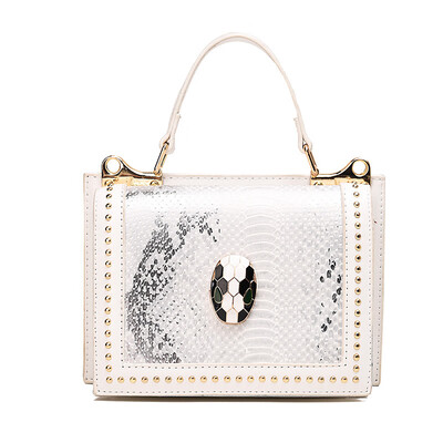 Chao Korean version of the wild Messenger shoulder portable fashion texture Kelly bag
Chao Korean version of the wild Messenger shoulder portable fashion texture Kelly bag