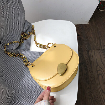 Senior sense of the sense of quality small bag female 2019 new Korean version of the wild single shoulder slung fashion chain saddle bag
Senior sense of the sense of quality small bag female 2019 new Korean version of the wild single shoulder slung fashion chain saddle bag