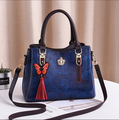 2019 spring new European&American big bag shoulder bag fashion handbag diagonal bag fashion handbag
2019 spring new European&American big bag shoulder bag fashion handbag diagonal bag fashion handbag
