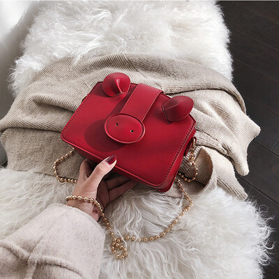 On the new pig pig bag female 2019 new Korean version of the cute girl shoulder slung fashion chain simple small square bag 
On the new pig pig bag female 2019 new Korean version of the cute girl shoulder slung fashion chain simple small square bag
