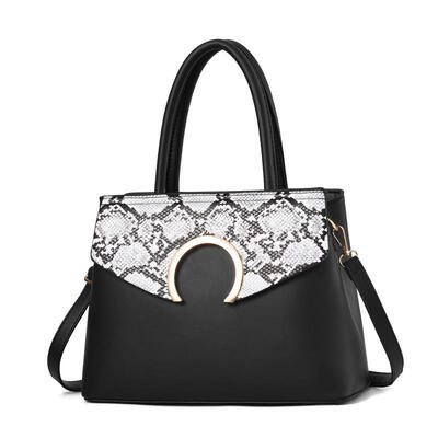 Womens bag 2019 tide new womens bag Europe&the United States big bag fresh fashion womens bag slung shoulder bag
Womens bag 2019 tide new womens bag Europe&the United States big bag fresh fashion womens bag slung shoulder bag