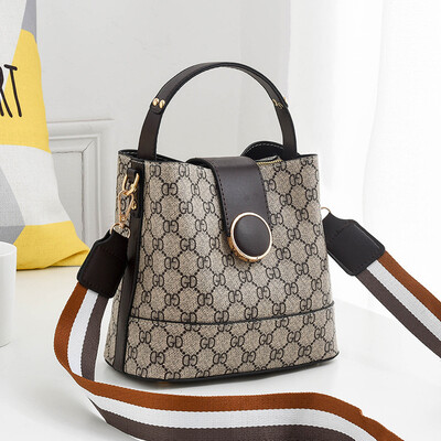 Female bag 2019 spring&summer new Korean fashion handbag cool shoulder shoulder Messenger bag
Female bag 2019 spring&summer new Korean fashion handbag cool shoulder shoulder Messenger bag