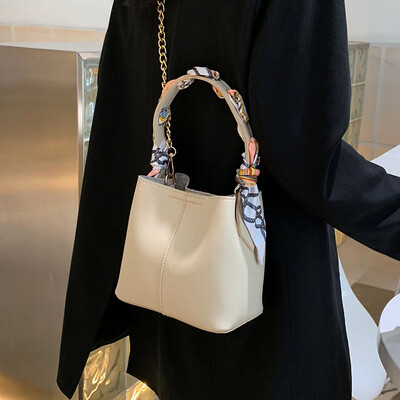 Foreign gas chain bucket bag handbags new 2019 fashion ladies silk scarves handbags wild ins Messenger bag
Foreign gas chain bucket bag handbags new 2019 fashion ladies silk scarves handbags wild ins Messenger bag