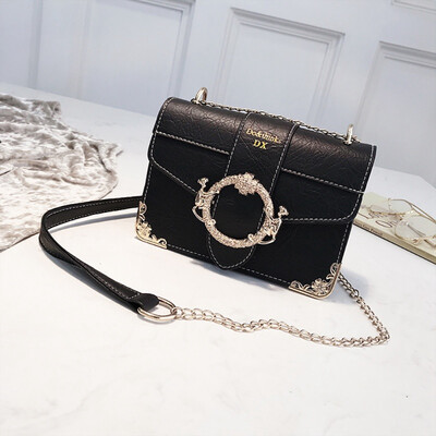 Women Hot Handbags Contrast Color Shoulder Bags Korean Version Of The Wild Messenger Fashion Lock Small Square Bag
Women Hot Handbags Contrast Color Shoulder Bags Korean Version Of The Wild Messenger Fashion Lock Small Square Bag