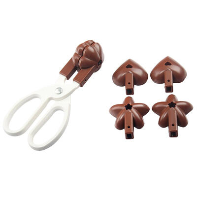 3 in 1 Plastic Chocolate Cake Mold Baking Mould Cookie Cutter Clip Scissors 
3 in 1 Plastic Chocolate Cake Mold Baking Mould Cookie Cutter Clip Scissors