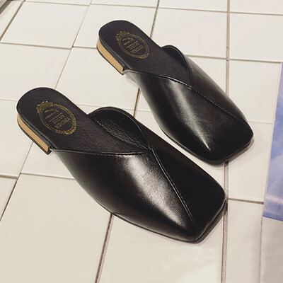 In the spring of 2018 the new Korean version of thick-heeled square-headed womens retro granny shoes flat-bottomed Joker shallow
In the spring of 2018 the new Korean version of thick-heeled square-headed womens retro granny shoes flat-bottomed Joker shallow