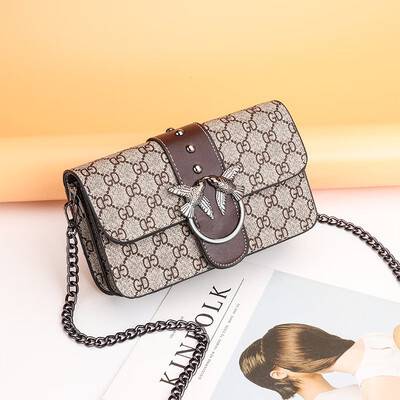 Spring&summer new handbag retro shoulder bag trend diagonal small square bag female fashion bag
Spring&summer new handbag retro shoulder bag trend diagonal small square bag female fashion bag
