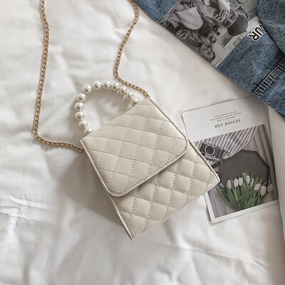 Casual wild pearl handbag 2019 new simple small bag female fashion rhombic chain shoulder Messenger bag
Casual wild pearl handbag 2019 new simple small bag female fashion rhombic chain shoulder Messenger bag