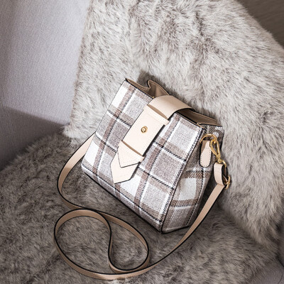 Summer girls Korean version of Joker casual messenger bag shoulder bucket bag fashion diagonal
Summer girls Korean version of Joker casual messenger bag shoulder bucket bag fashion diagonal