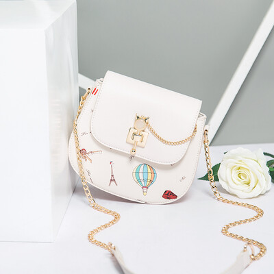 Summer girls Korean version of student chain shoulder straddle bags Baitie fashion summer small fresh
Summer girls Korean version of student chain shoulder straddle bags Baitie fashion summer small fresh