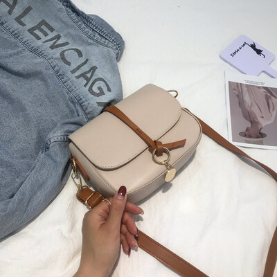 Simple casual small bag female 2019 new wild temperament Messenger bag fashion retro hit color shoulder small square bag
Simple casual small bag female 2019 new wild temperament Messenger bag fashion retro hit color shoulder small square bag