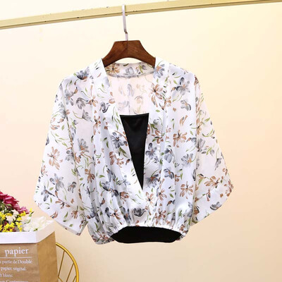 Starmoon Fashion Women Top V-Neck Two Piece Smock Printing Shirt Half Sleeve Loose Blouse
Starmoon Fashion Women Top V-Neck Two Piece Smock Printing Shirt Half Sleeve Loose Blouse