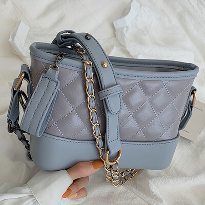 Female 2019 new Lingge chain bag fashion small fragrance wind stray bag shoulder slung small square bag Hong Kong wind
Female 2019 new Lingge chain bag fashion small fragrance wind stray bag shoulder slung small square bag Hong Kong wind